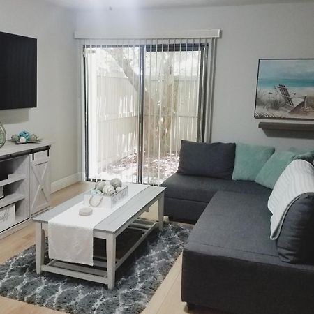 Cozy 3 Bed 2.5 Bath Located Near Busch Gardens Daire Tampa Dış mekan fotoğraf