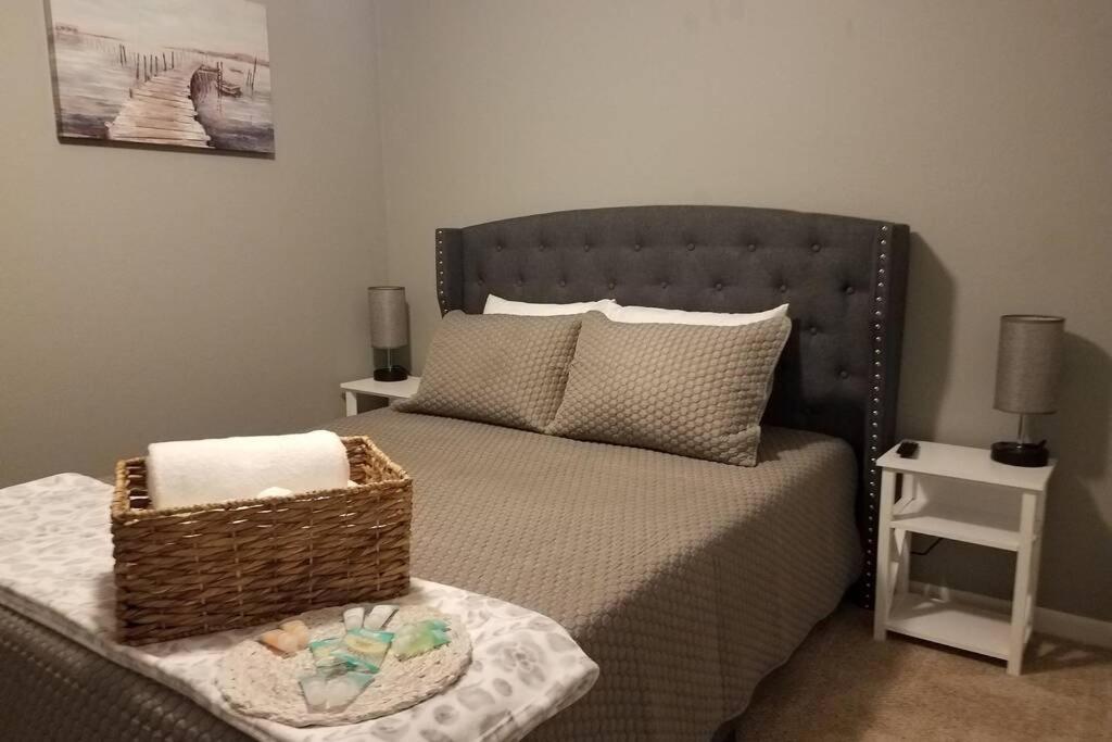 Cozy 3 Bed 2.5 Bath Located Near Busch Gardens Daire Tampa Dış mekan fotoğraf