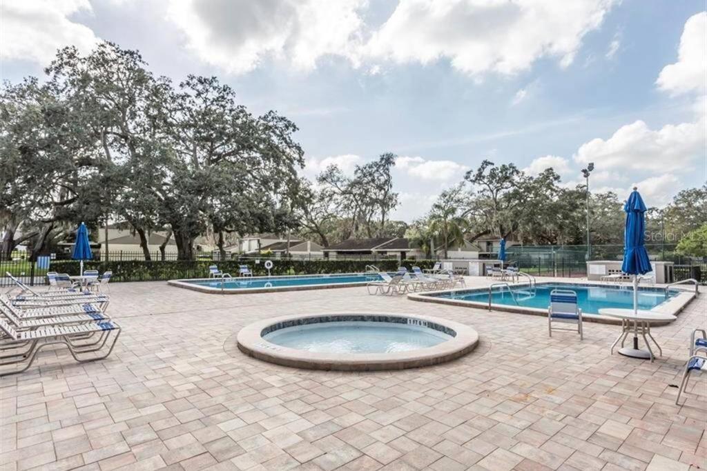 Cozy 3 Bed 2.5 Bath Located Near Busch Gardens Daire Tampa Dış mekan fotoğraf